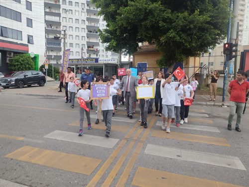 MEZİTLİ İLÇEMİZDE KARAYOLU TRAFİK HAFTASI ETKİNLİĞİ DÜZENLENDİ